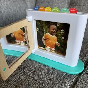 Lovevery Emotion Match Mirror & Card Set